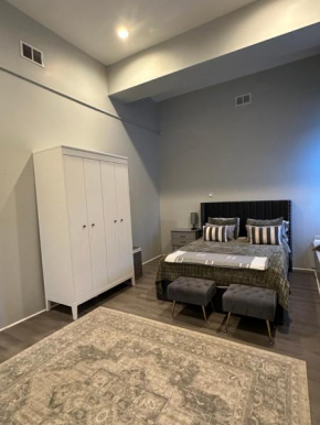 Private Cozy open floor plan, studio